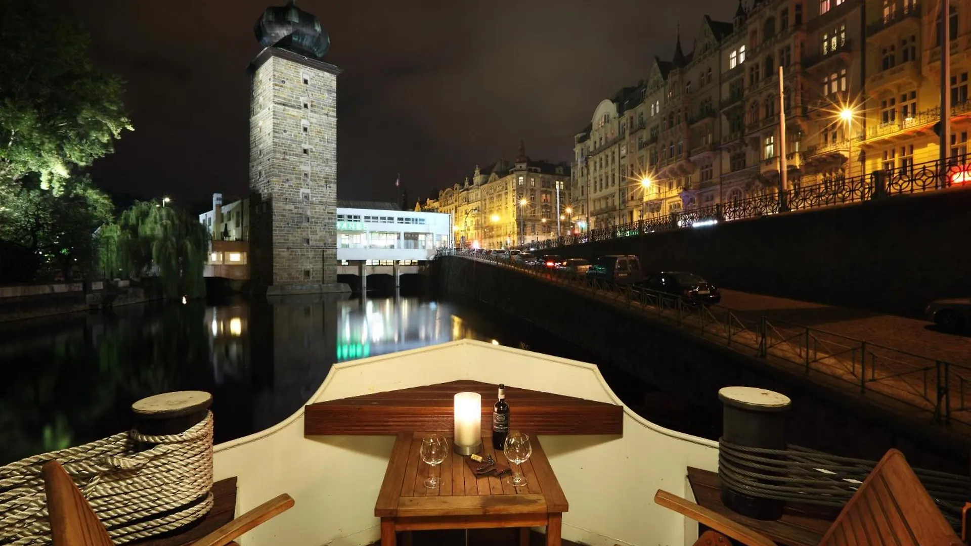 Boat Hotel Matylda Prague